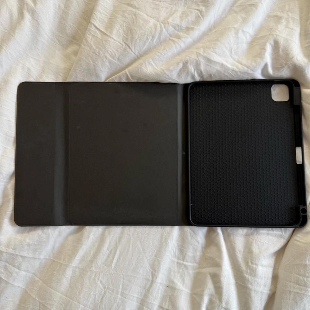 Keyboard Case iPad Air 11” (M2 2024)/10.9” Air 5th 4th Backlit Folio Cover